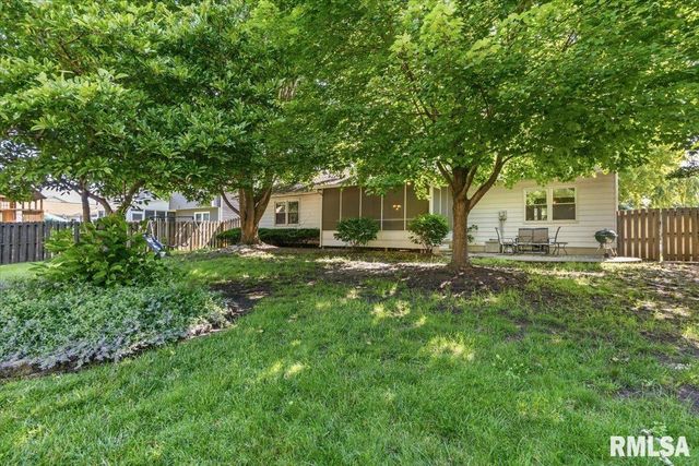 1521 Wood Mill Drive, Springfield, IL 62704
