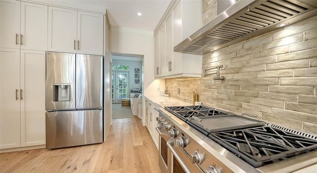 1690 ARLINGTON STREET, Sarasota, FL 34239