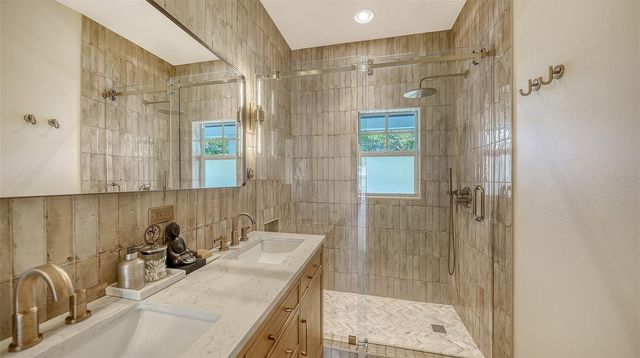 1690 ARLINGTON STREET, Sarasota, FL 34239