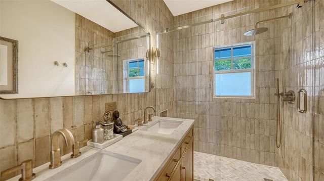 1690 ARLINGTON STREET, Sarasota, FL 34239