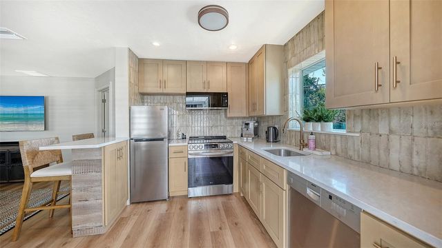1690 ARLINGTON STREET, Sarasota, FL 34239
