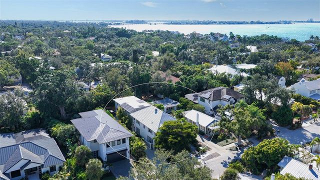 1690 ARLINGTON STREET, Sarasota, FL 34239
