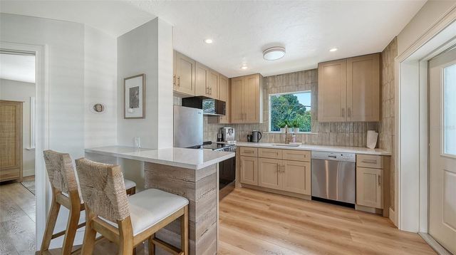 1690 ARLINGTON STREET, Sarasota, FL 34239