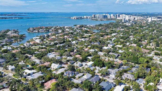 1690 ARLINGTON STREET, Sarasota, FL 34239