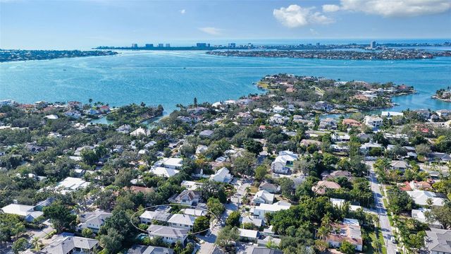 1690 ARLINGTON STREET, Sarasota, FL 34239