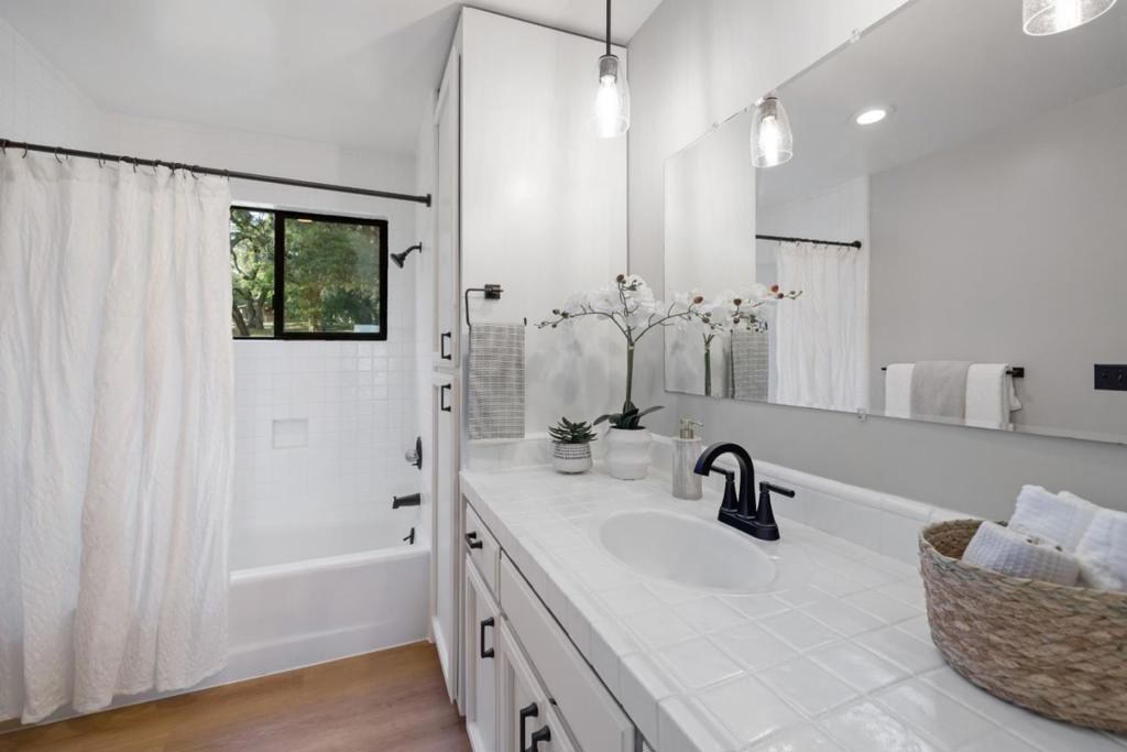 Image 19 of property listing at 1380 Weston Ridge Road, Scotts Valley, CA 95066