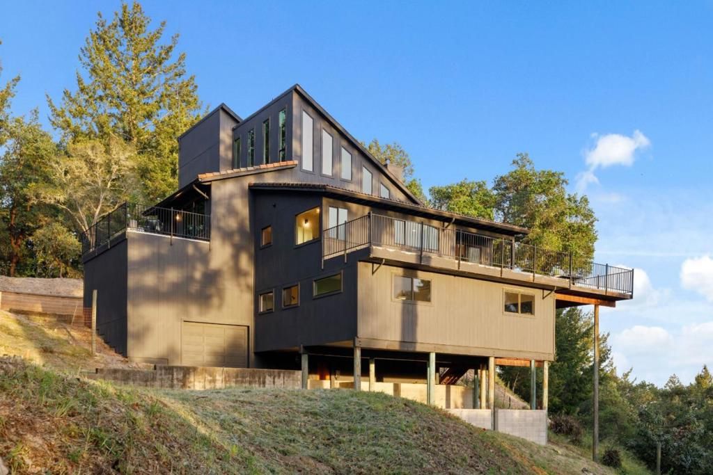 Image 34 of property listing at 1380 Weston Ridge Road, Scotts Valley, CA 95066