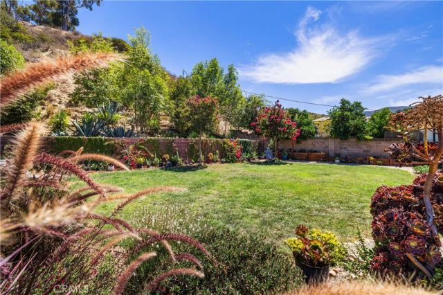 622 Comet Avenue, Simi Valley, CA 93065