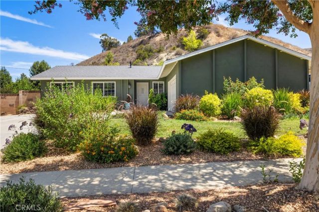622 Comet Avenue, Simi Valley, CA 93065
