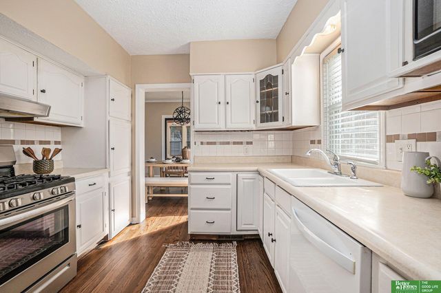 5855 William Street, Omaha, NE 68106