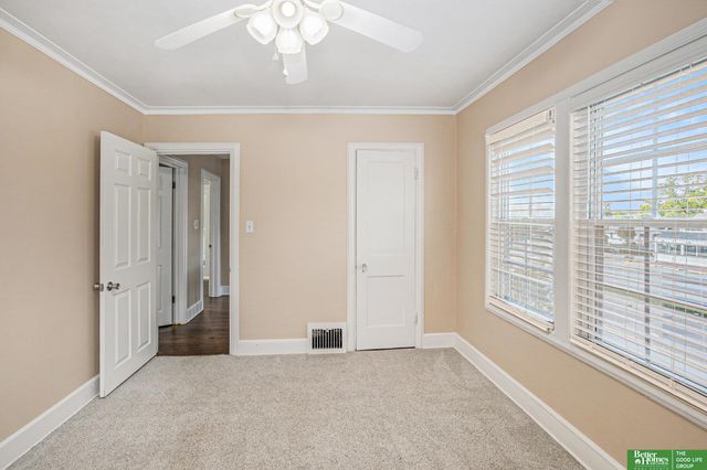 5855 William Street, Omaha, NE 68106