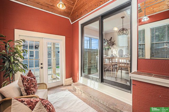 5855 William Street, Omaha, NE 68106