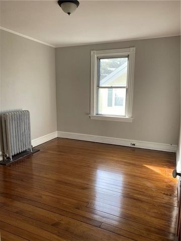 7 Pleasant Street 2, Newport, RI 02840