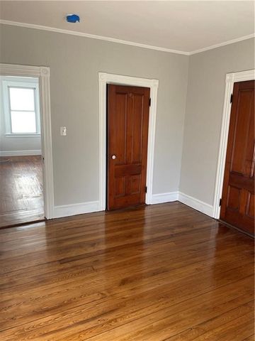7 Pleasant Street 2, Newport, RI 02840