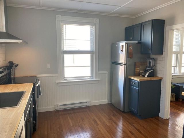 7 Pleasant Street 2, Newport, RI 02840