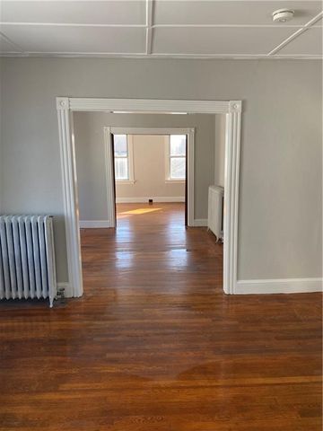 7 Pleasant Street 2, Newport, RI 02840