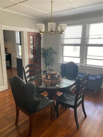 7 Pleasant Street 2, Newport, RI 02840