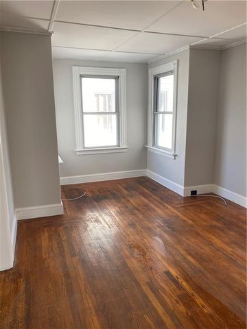 7 Pleasant Street 2, Newport, RI 02840