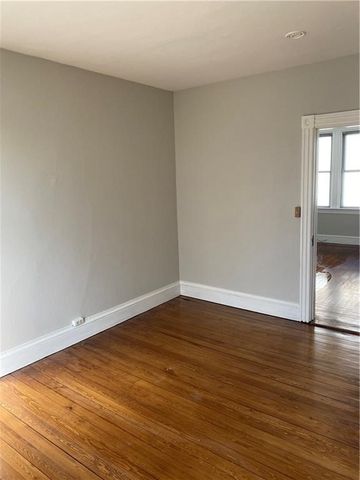 7 Pleasant Street 2, Newport, RI 02840
