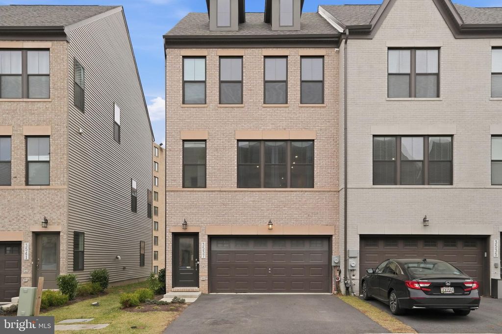 3537 STELLA BLUE DR, Hyattsville, MD 20782