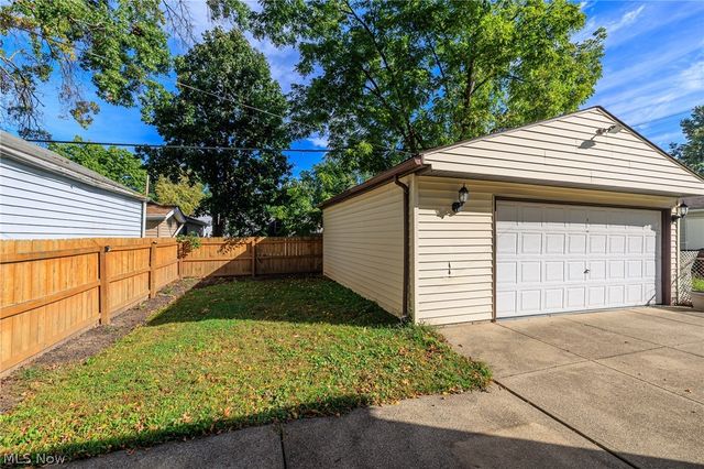 5118 Yorkshire Avenue, Parma, OH 44134