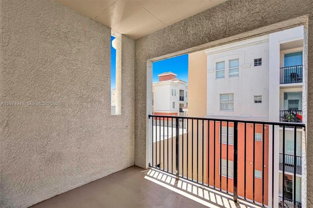 17150 N Bay Rd 2802, Sunny Isles Beach, FL 33160