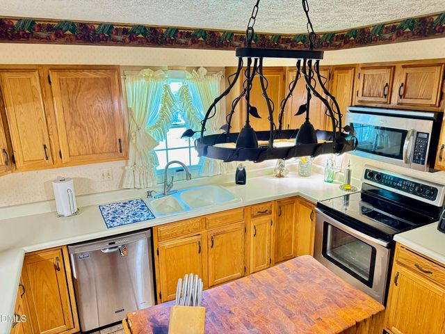 84 Wintergreen Road, Henderson, NC 27537
