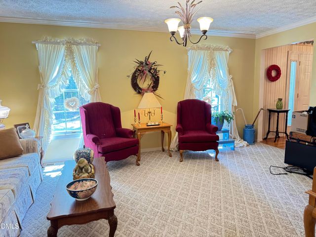 84 Wintergreen Road, Henderson, NC 27537