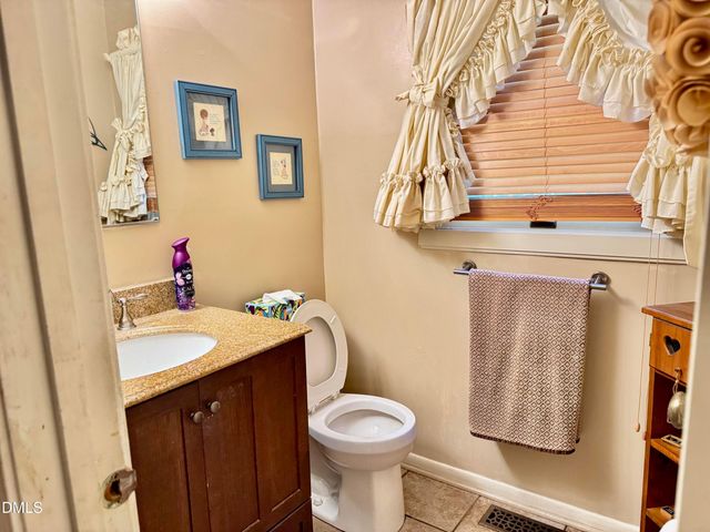 84 Wintergreen Road, Henderson, NC 27537