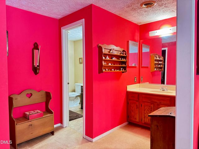 84 Wintergreen Road, Henderson, NC 27537