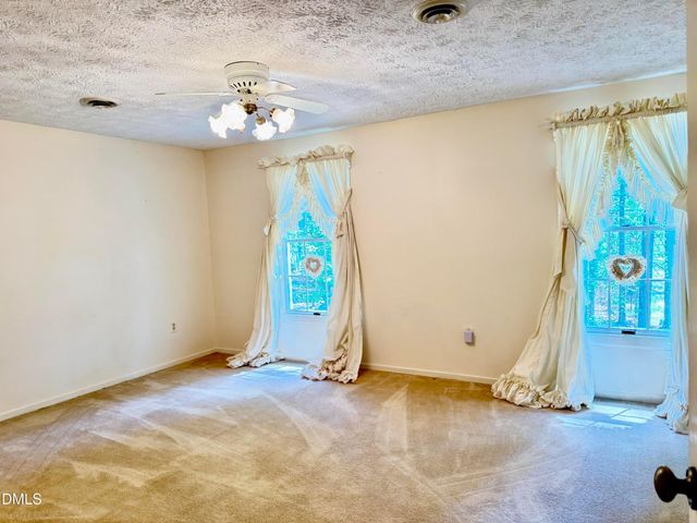 84 Wintergreen Road, Henderson, NC 27537