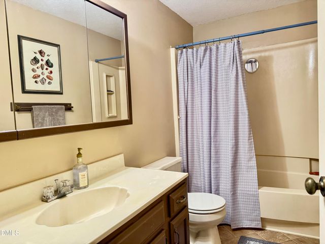 84 Wintergreen Road, Henderson, NC 27537