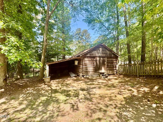 84 Wintergreen Road, Henderson, NC 27537