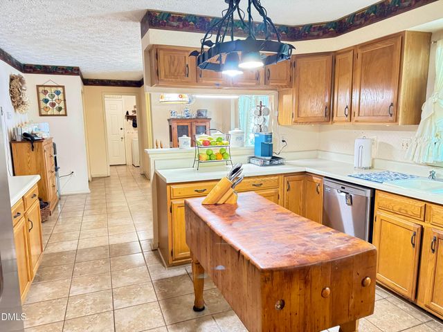 84 Wintergreen Road, Henderson, NC 27537