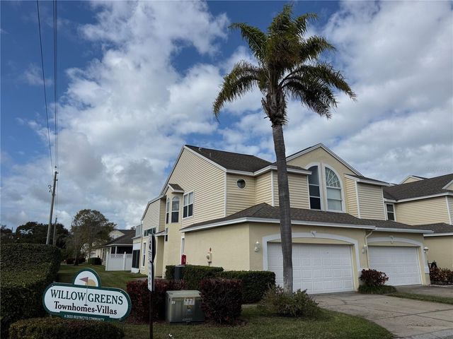 1050 STARKEY ROAD 601, Largo, FL 33771