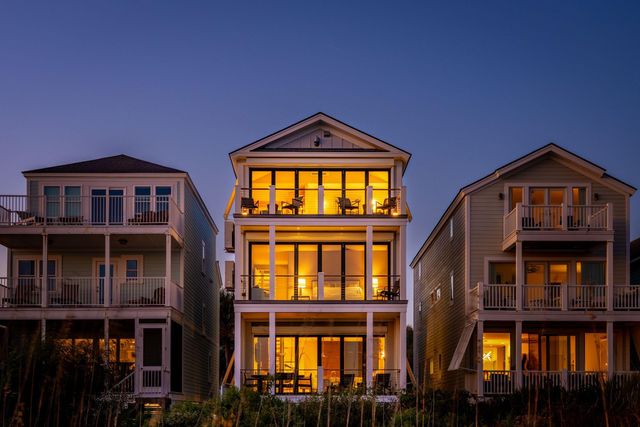 58 Grand Pavilion Drive, Isle Of Palms, SC 29451