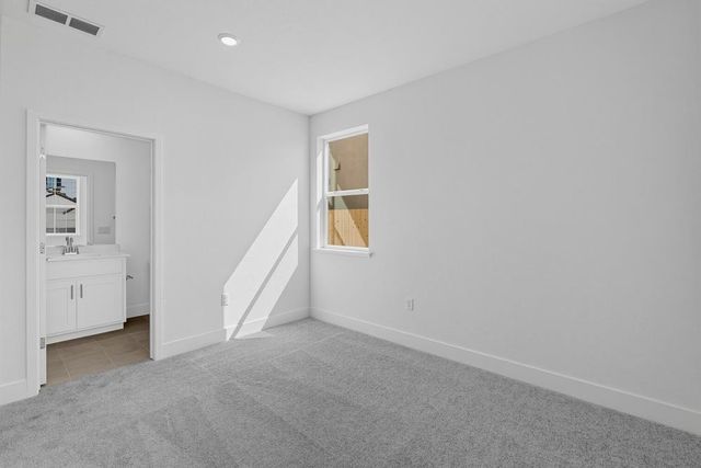 2048 Serendipity Dr, Roseville, CA 95747