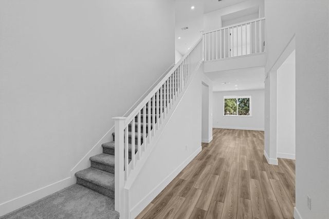 2048 Serendipity Dr, Roseville, CA 95747