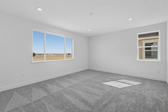 2048 Serendipity Dr, Roseville, CA 95747