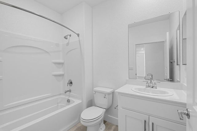 2048 Serendipity Dr, Roseville, CA 95747