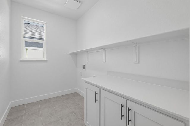 2048 Serendipity Dr, Roseville, CA 95747