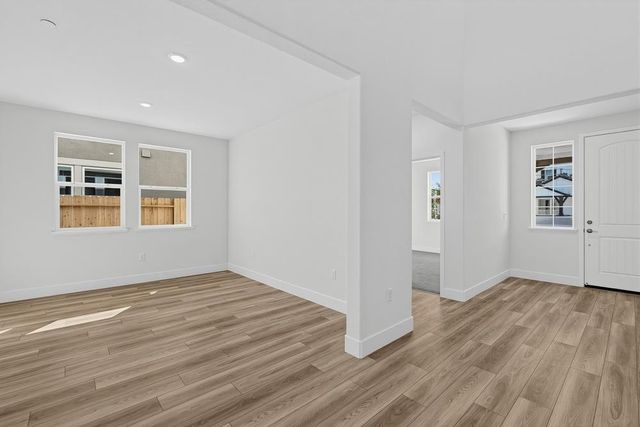 2048 Serendipity Dr, Roseville, CA 95747
