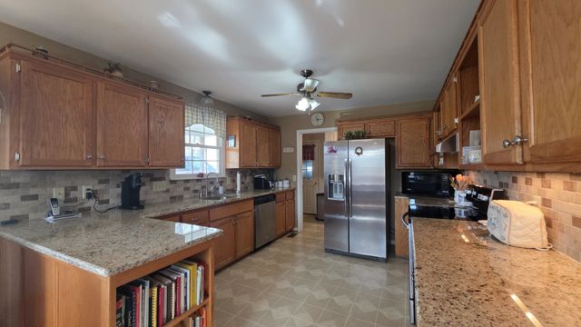 5821 Greer Rd, Goodlettsville, TN 37072