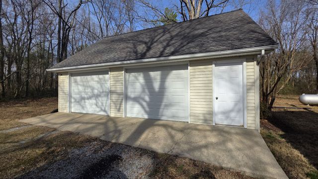 5821 Greer Rd, Goodlettsville, TN 37072