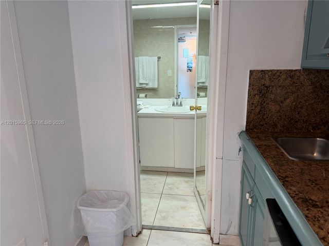 5445 Collins Ave 1606, Miami Beach, FL 33140