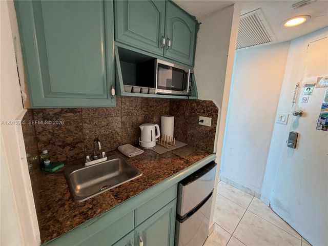 5445 Collins Ave 1606, Miami Beach, FL 33140