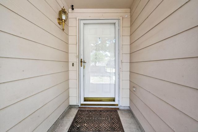 17107 Canterbury Green Court, Sugar Land, TX 77498