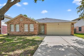 17107 Canterbury Green Court, Sugar Land, TX 77498