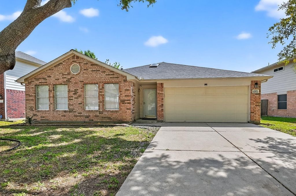 17107 Canterbury Green Court, Sugar Land, TX 77498