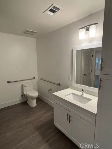 8016 Santa Fe Springs, Whittier, CA 90606